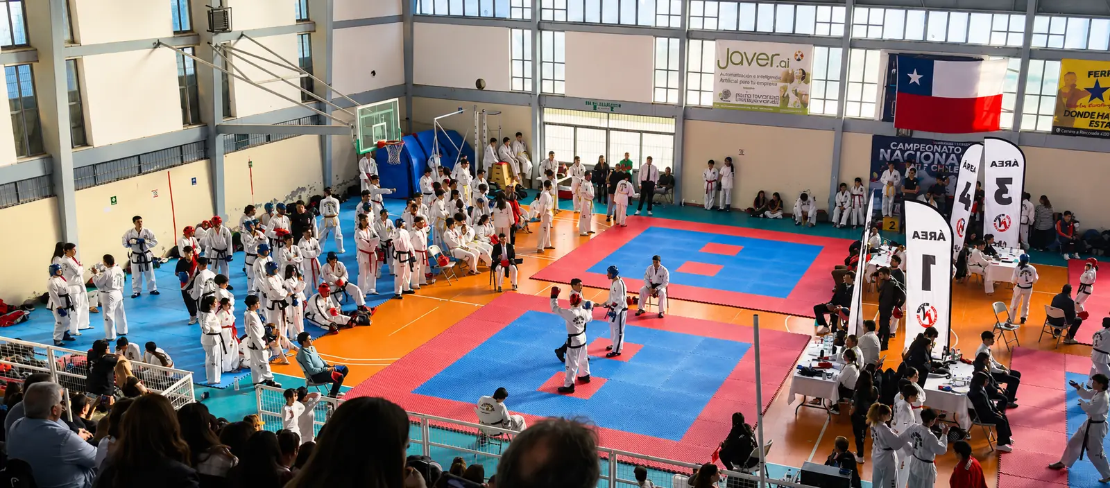 El primer torneo de tu hijo — qué esperar y cómo acompañarlo