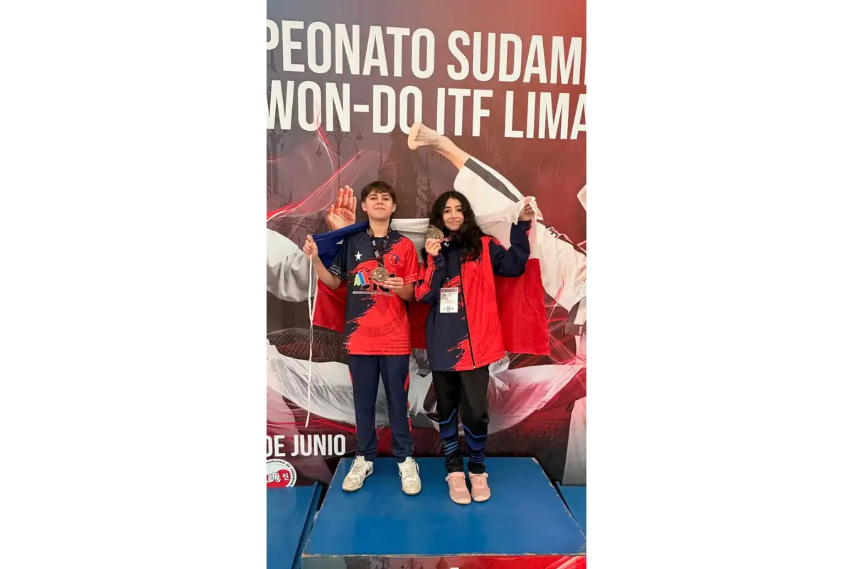 Mariana y David juntos en el podio del Sudamericano ITF Lima 2026