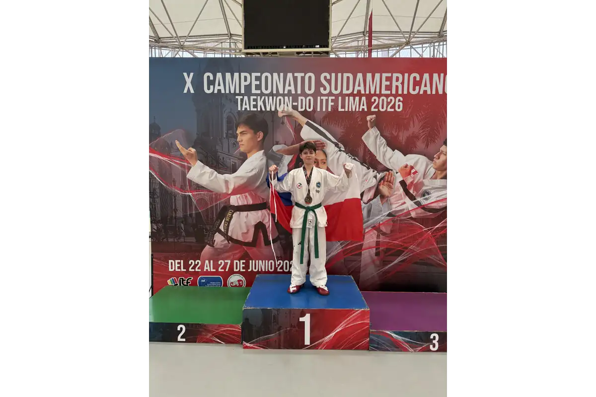 David con su medalla de oro en el Sudamericano ITF Lima 2026