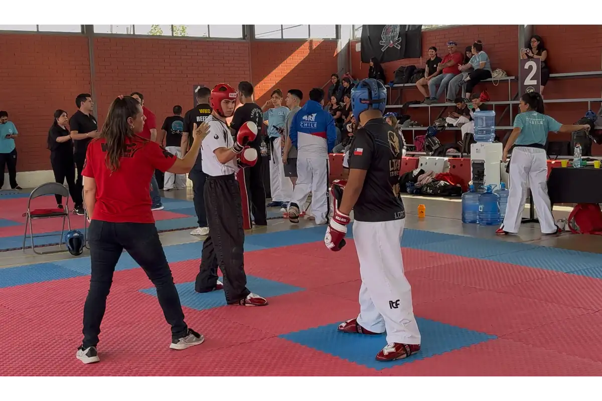 Combate intenso en el Torneo WKC